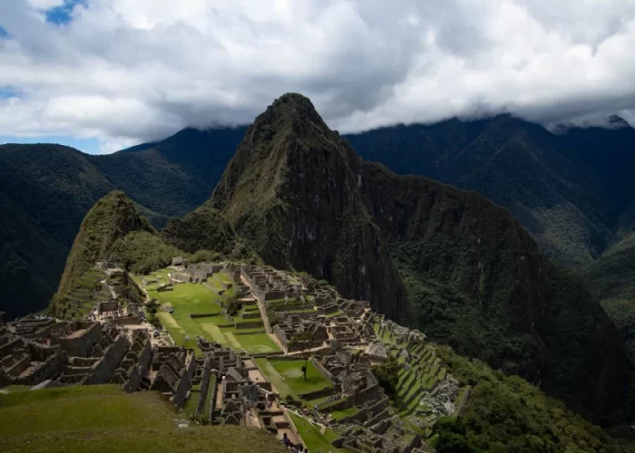 Luxury Machu Picchu day trip from Cusco with panoramic views of the citadel