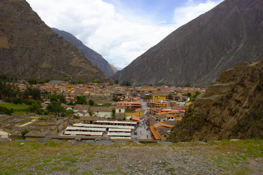 Luxury wellness retreats in Peru surrounded by the Sacred Valley landscape of Ollantaytambo